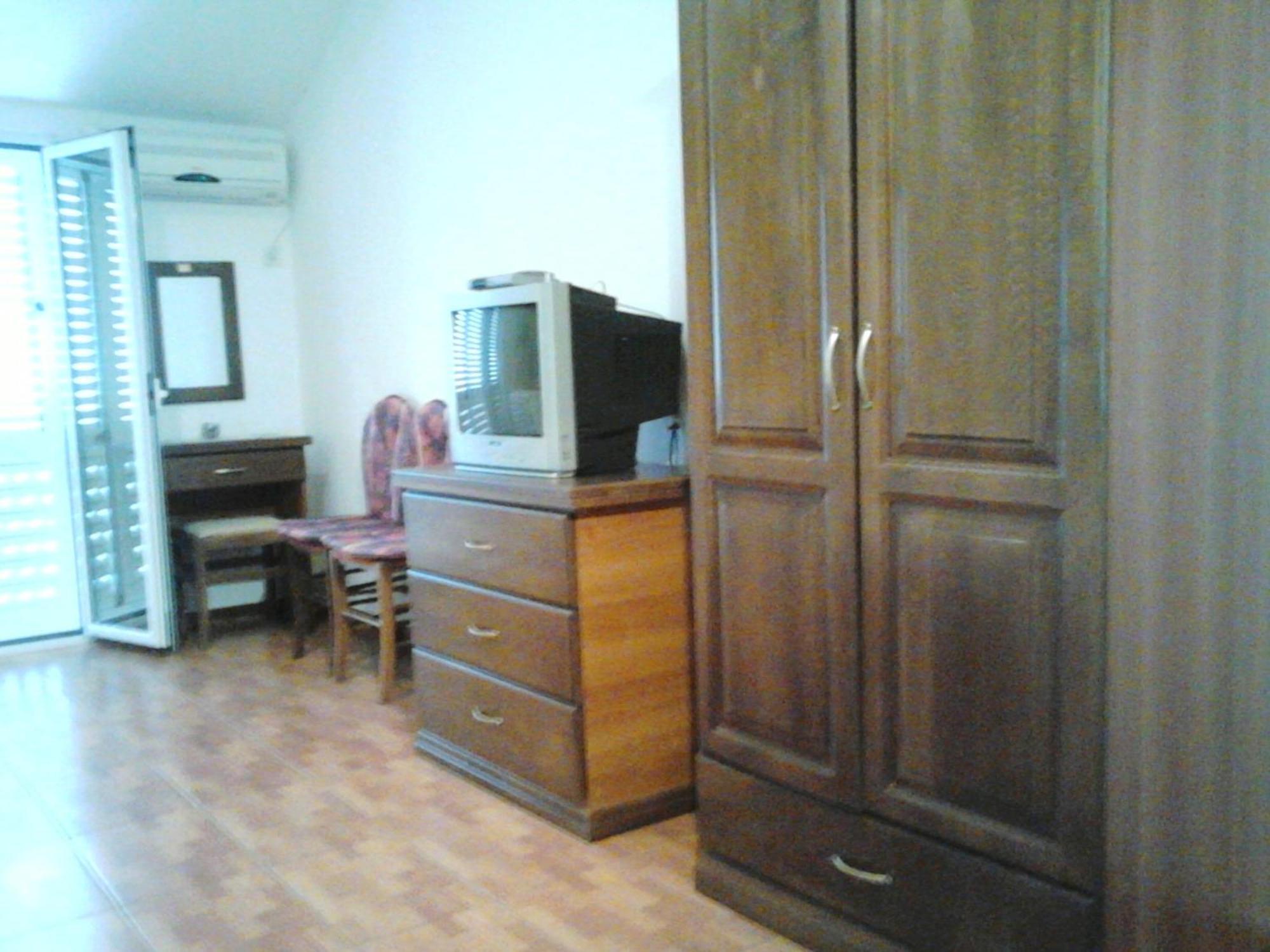 Oaza Guest House Sveti Stefan Bilik gambar