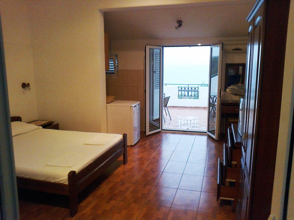 Oaza Guest House Sveti Stefan Bilik gambar