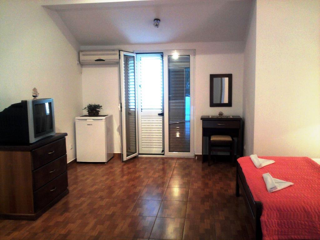 Oaza Guest House Sveti Stefan Bilik gambar