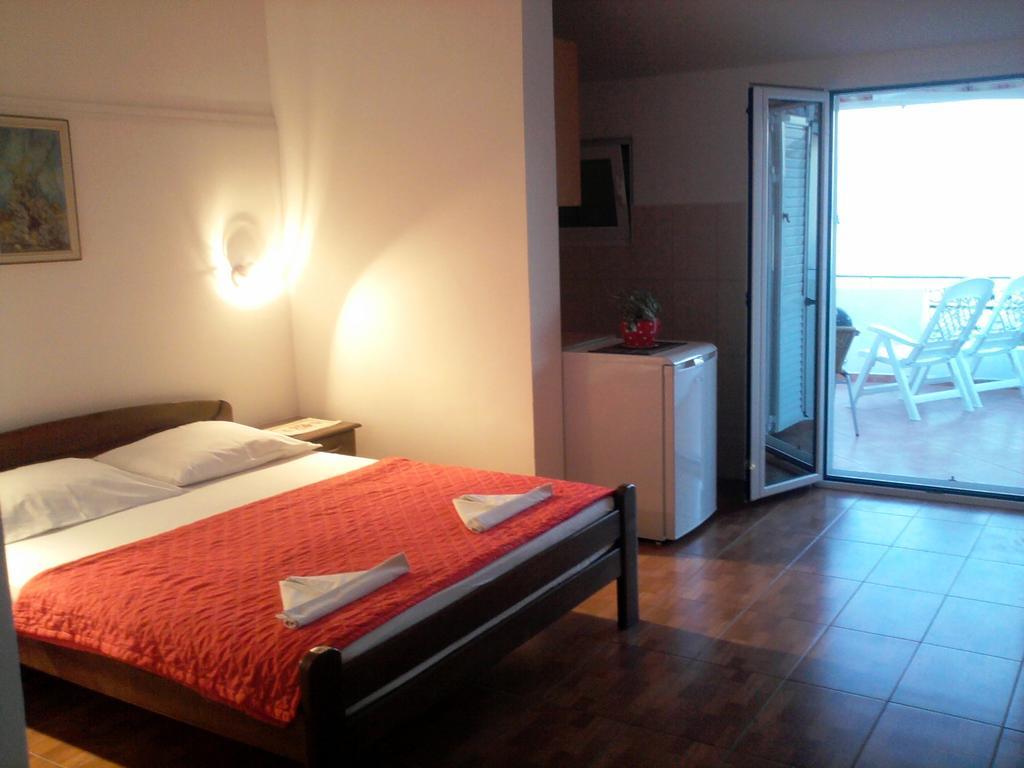 Oaza Guest House Sveti Stefan Bilik gambar